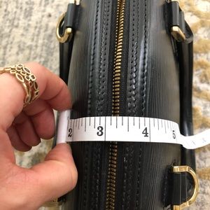 AUTHENTIC LOUIS VUITTON EPI JASMIN!!